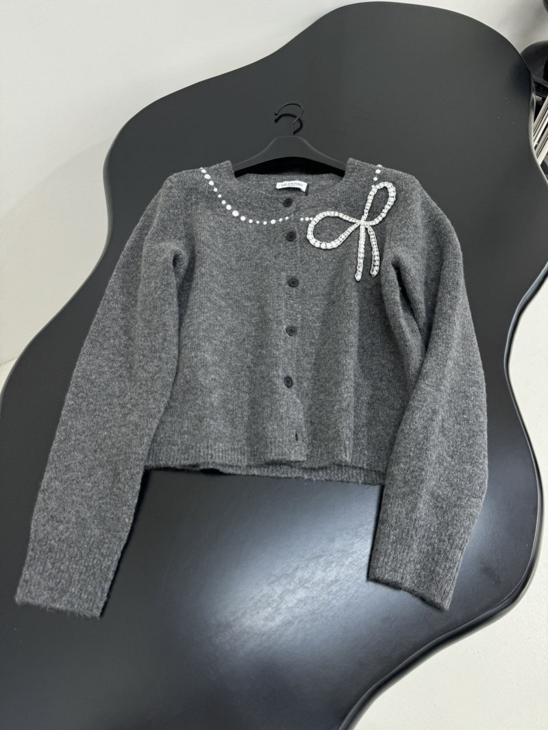 Va1e*ntin0 sweater